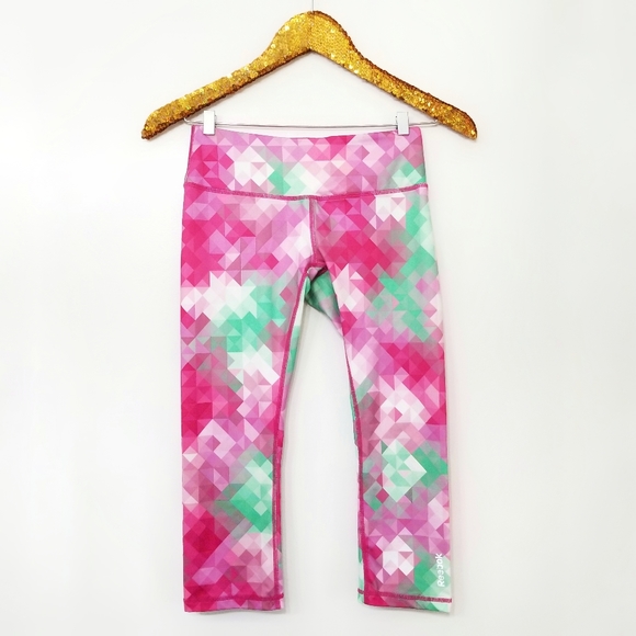 Reebok Pants - ❗FINAL💲⬇️Reebok Geometric Capri Athletic Leggings